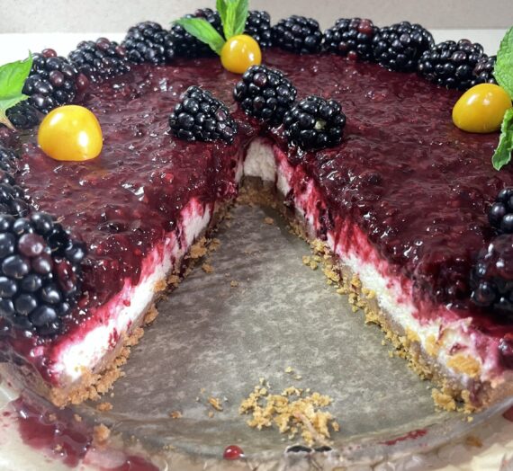 🫐 Glütensiz Orman Meyveli Cheesecake Tarifi
